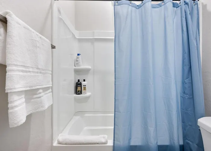 2b2b With Free Parking And Premium Beds * Glendale