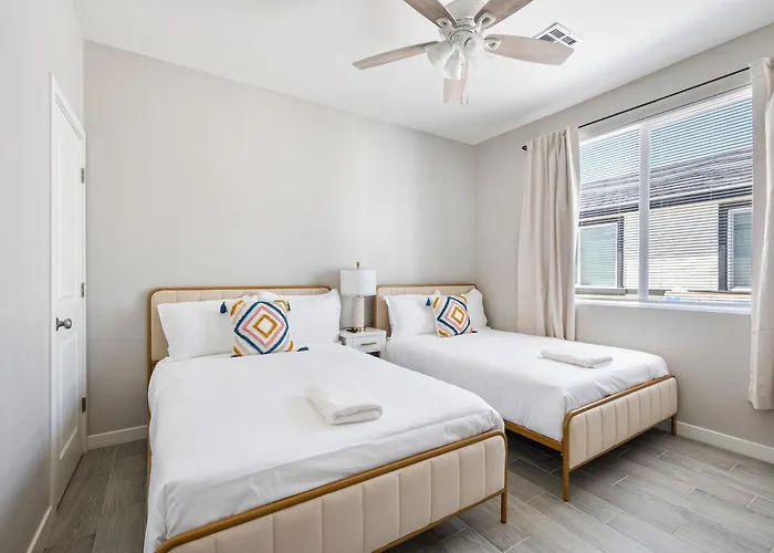 Apartment 2b2b With Free Parking And Premium Beds